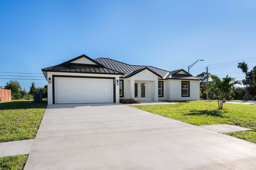 En Venta: $485,000 (4 camas, 2 baños, 1800 Pies cuadrados)