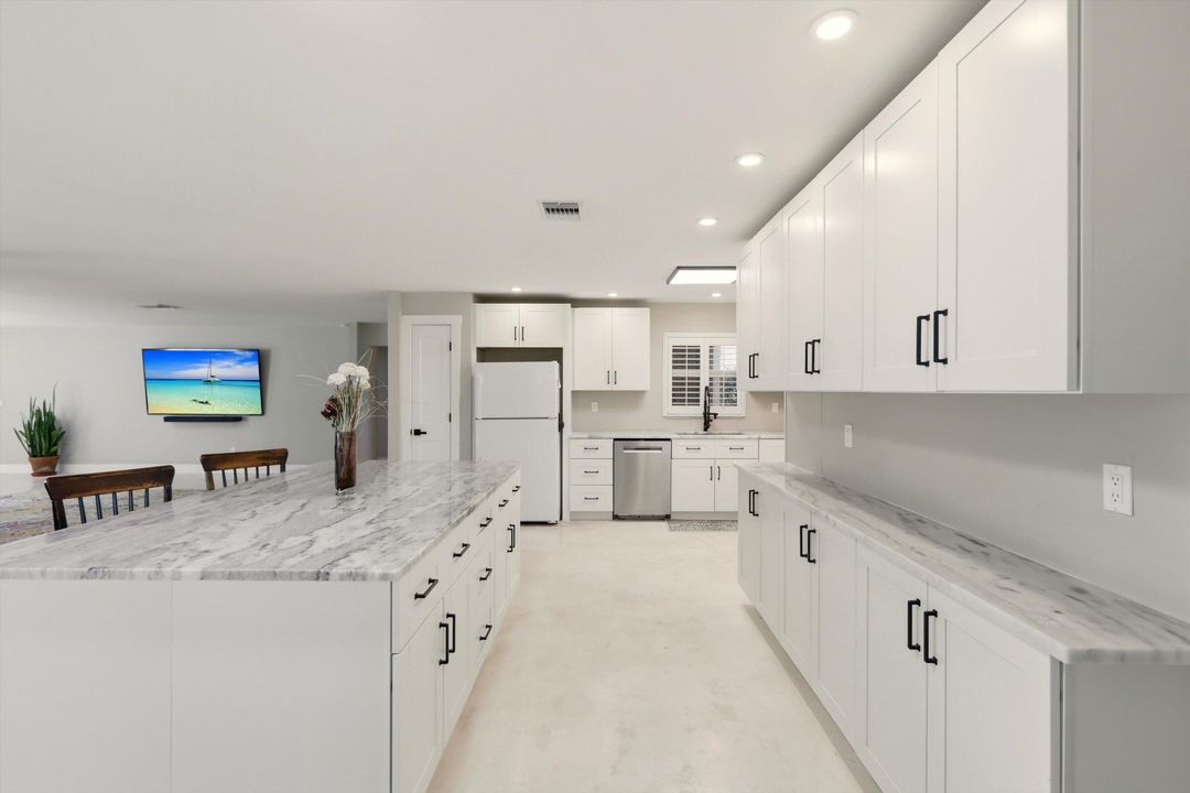 На продажу: $890,000 (3 спален, 2 ванн, 1500 Квадратных фут)