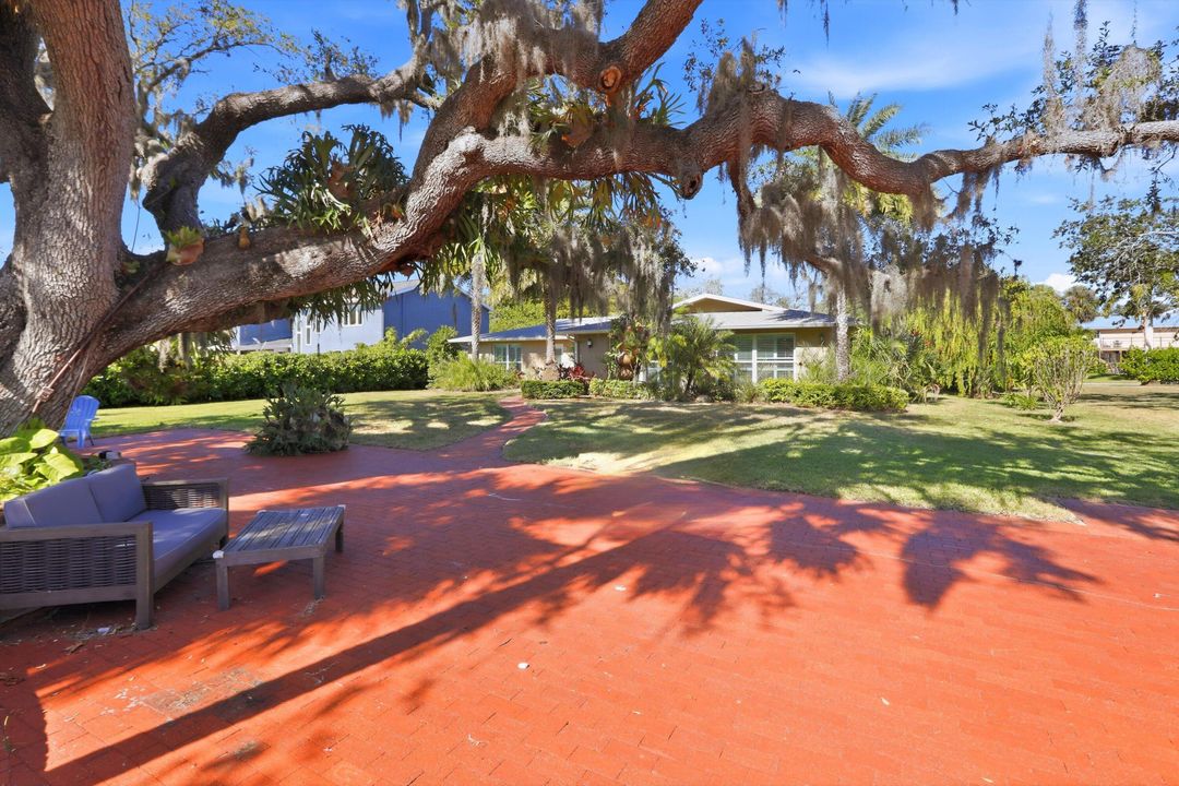 На продажу: $890,000 (3 спален, 2 ванн, 1500 Квадратных фут)