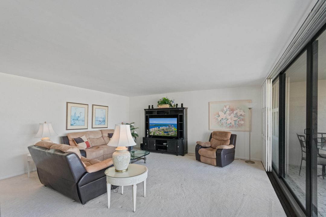 En Venta: $432,000 (2 camas, 2 baños, 1628 Pies cuadrados)