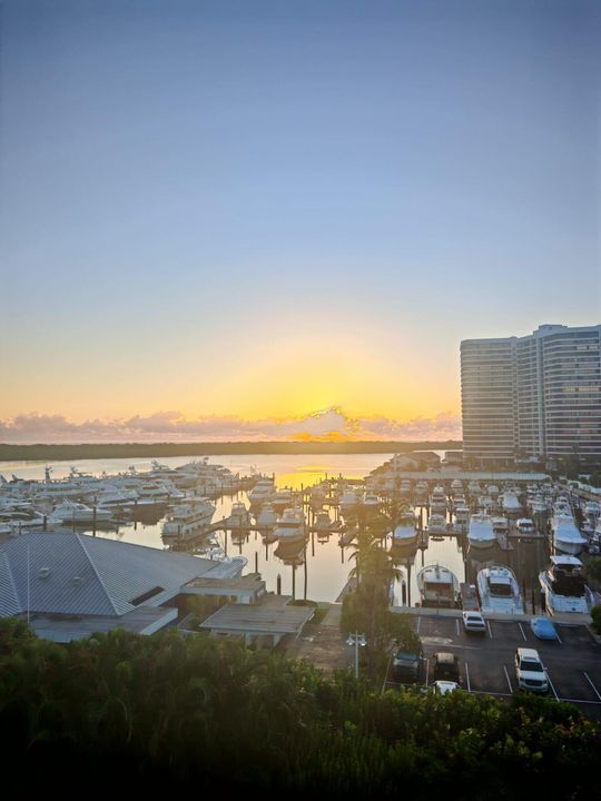 En Venta: $432,000 (2 camas, 2 baños, 1628 Pies cuadrados)