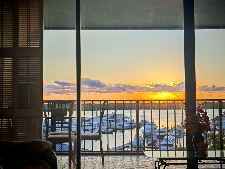 En Venta: $432,000 (2 camas, 2 baños, 1628 Pies cuadrados)