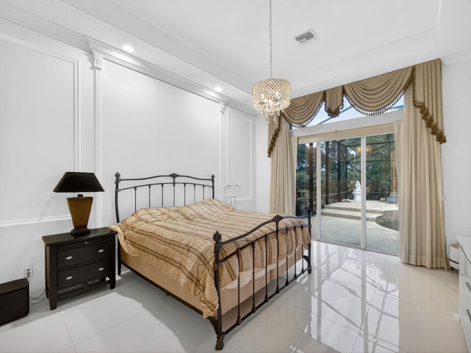 En Venta: $715,000 (3 camas, 3 baños, 2708 Pies cuadrados)