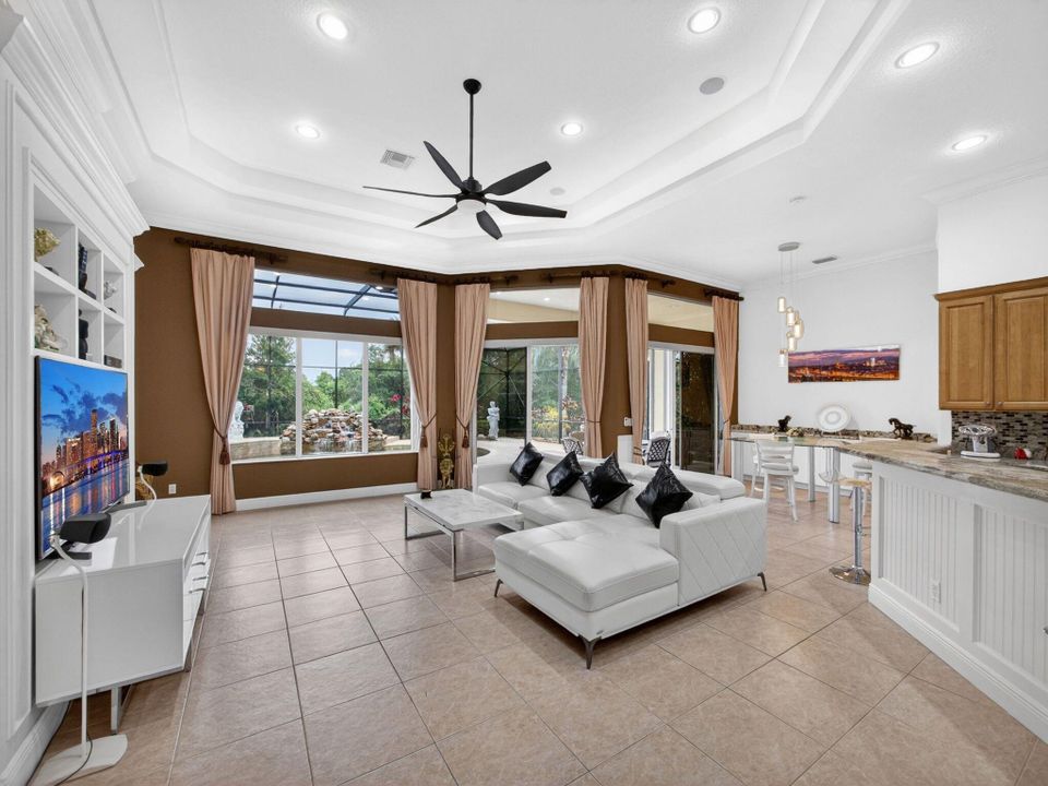 En Venta: $715,000 (3 camas, 3 baños, 2708 Pies cuadrados)