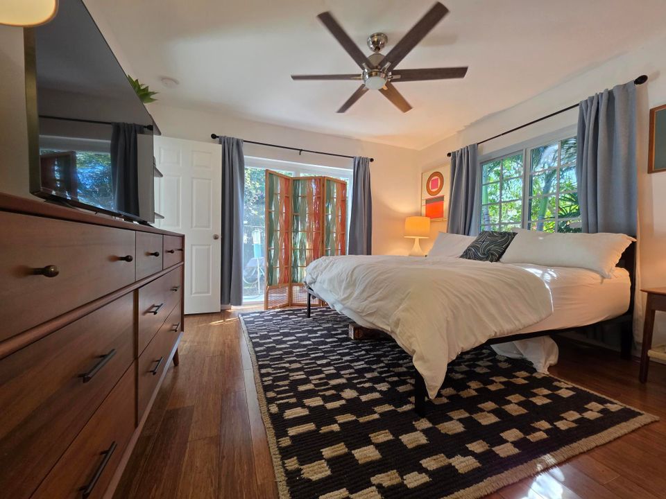 出租: $4,000 (3 贝兹, 2 浴室, 1344 平方英尺)