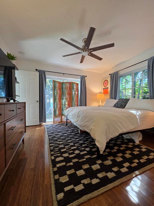 出租: $4,000 (3 贝兹, 2 浴室, 1344 平方英尺)