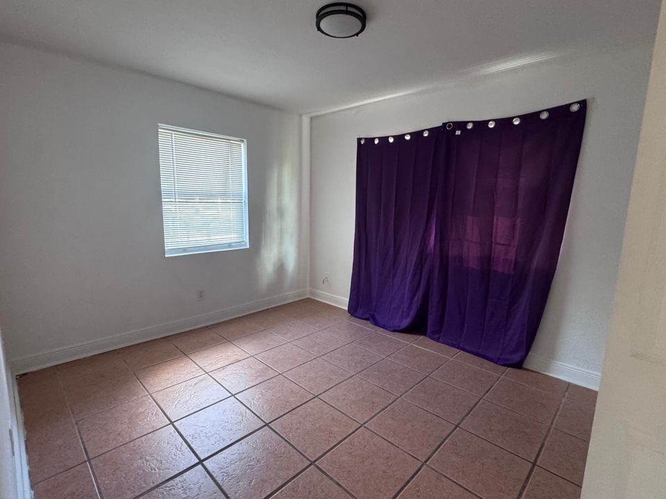 For Rent: $2,000 (3 beds, 2 baths, 1382 Square Feet)