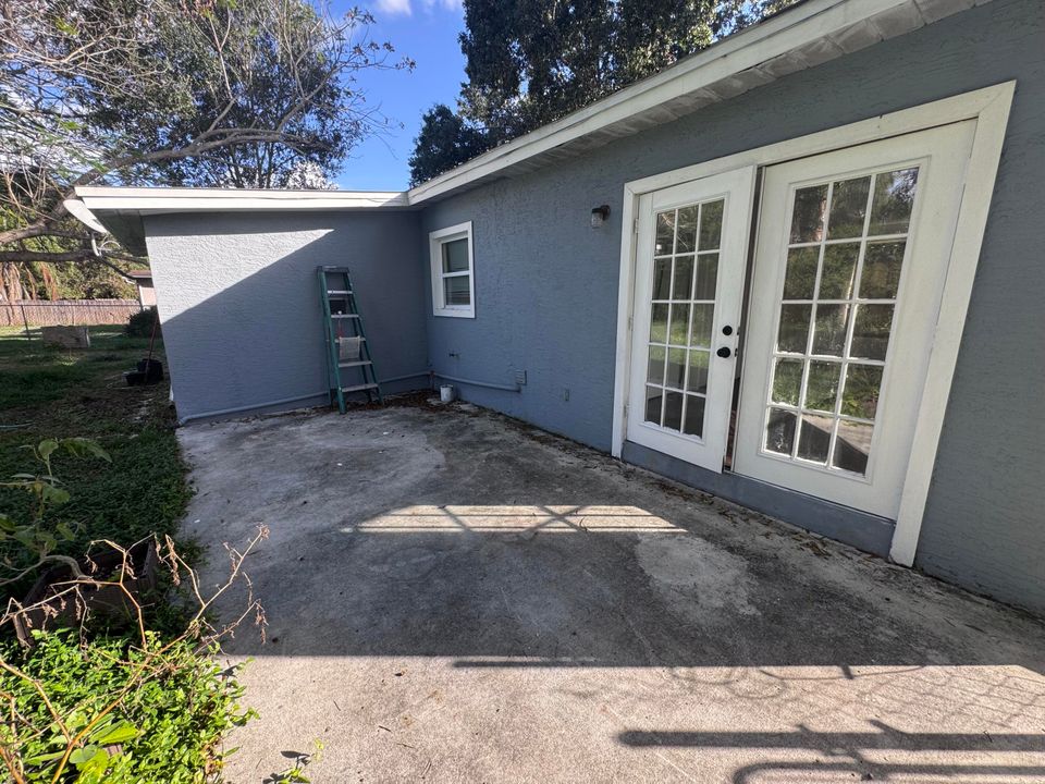 For Rent: $2,000 (3 beds, 2 baths, 1382 Square Feet)