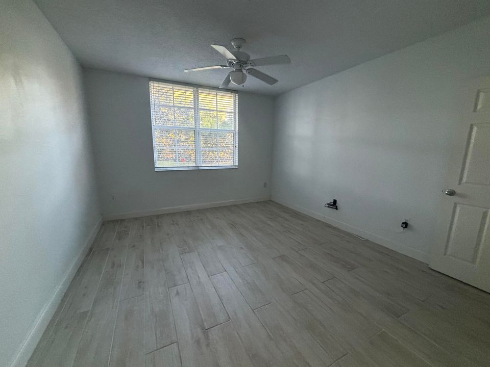 For Rent: $2,900 (3 beds, 2 baths, 1479 Square Feet)