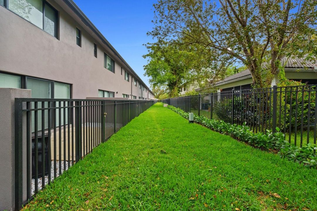 For Rent: $3,400 (3 beds, 2 baths, 1350 Square Feet)