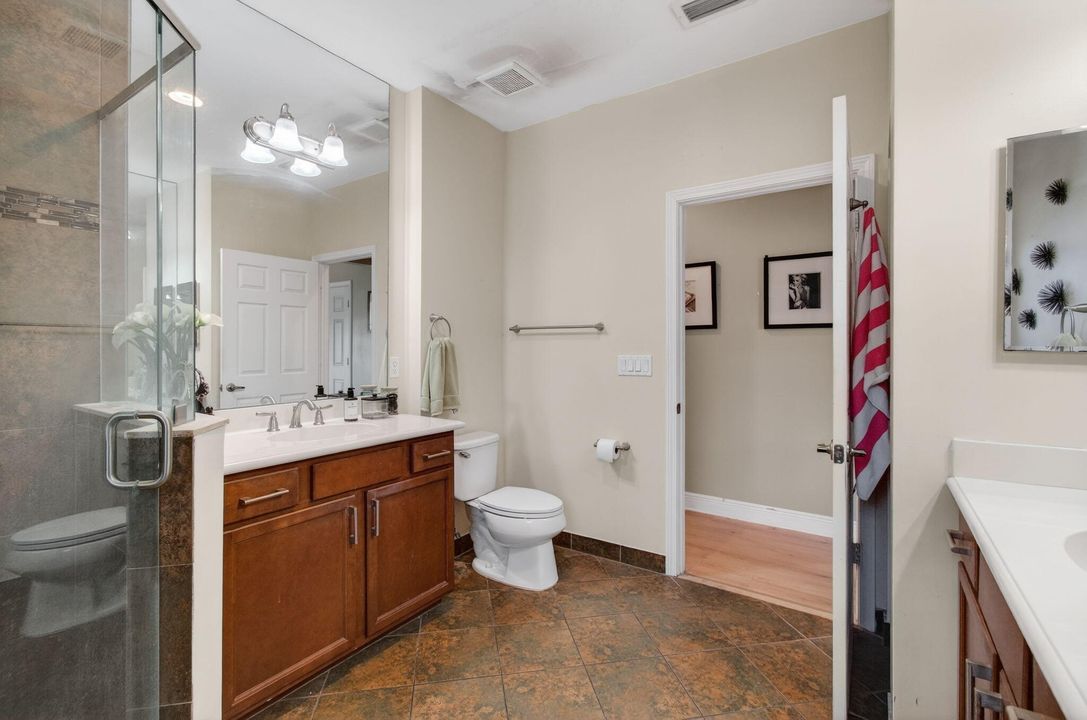 待售: $420,000 (4 贝兹, 3 浴室, 1988 平方英尺)