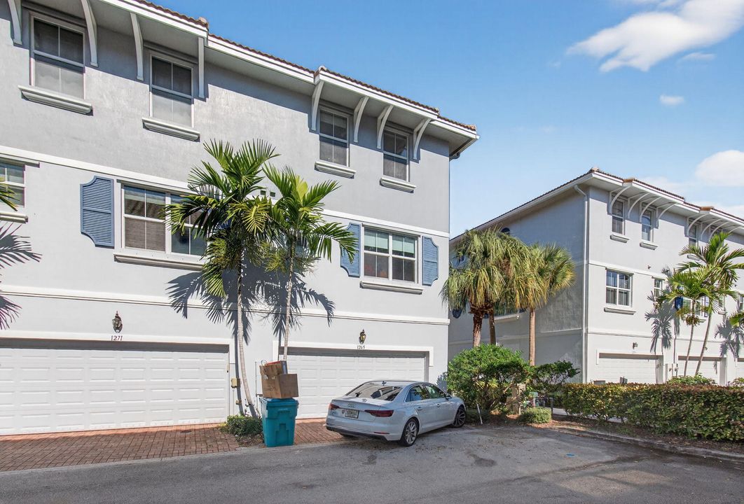 待售: $420,000 (4 贝兹, 3 浴室, 1988 平方英尺)