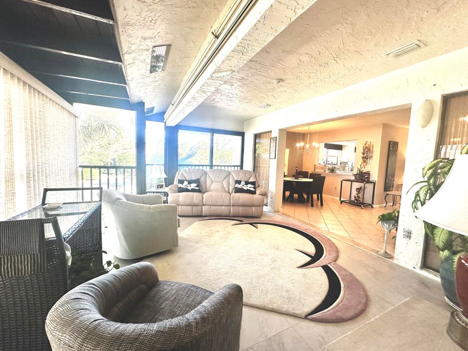 En Venta: $375,000 (2 camas, 2 baños, 1413 Pies cuadrados)