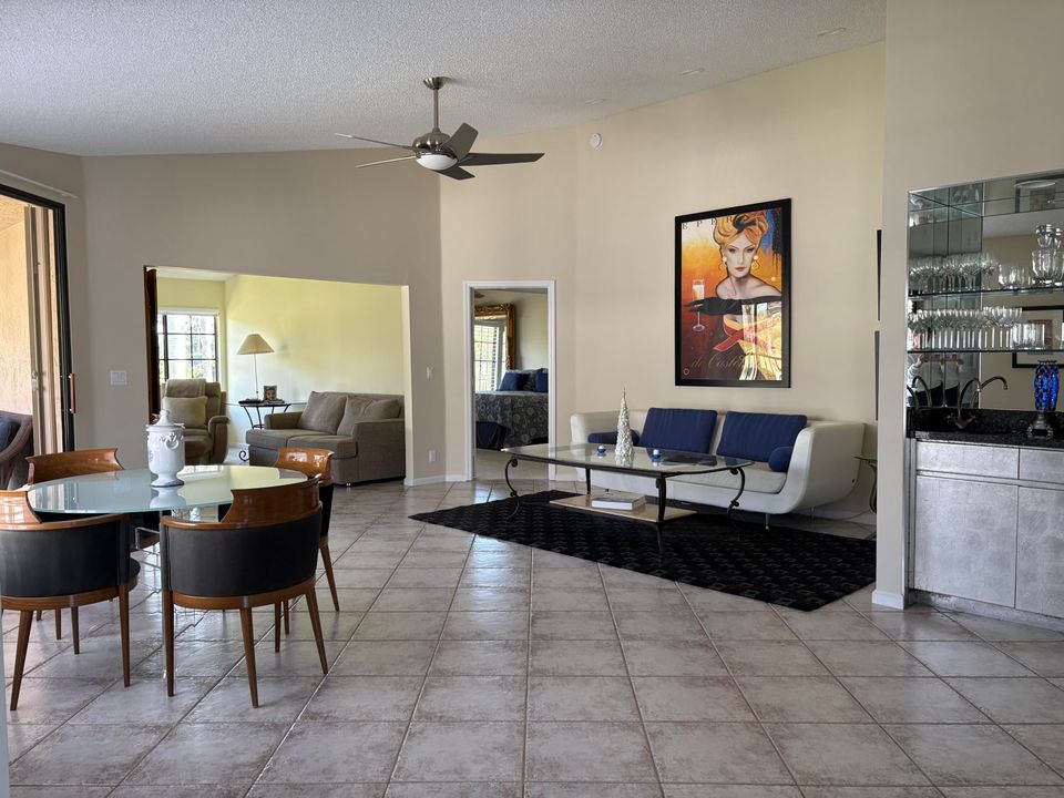 For Rent: $9,500 (2 beds, 2 baths, 1705 Square Feet)