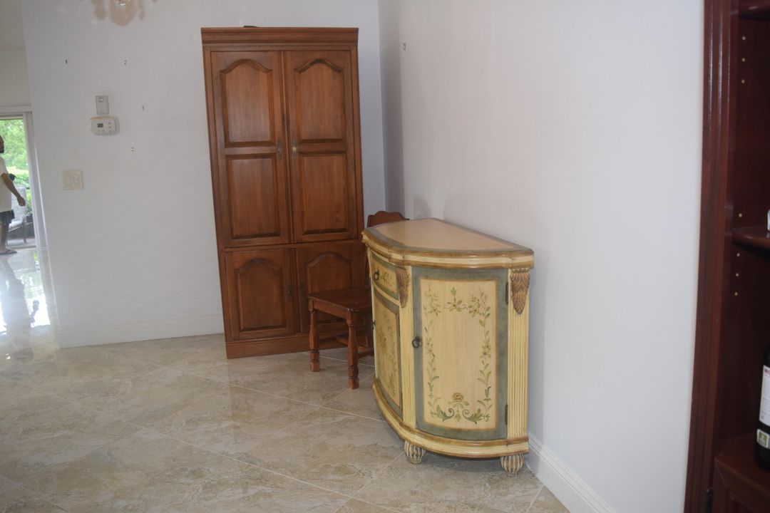 For Rent: $2,200 (2 beds, 2 baths, 1280 Square Feet)