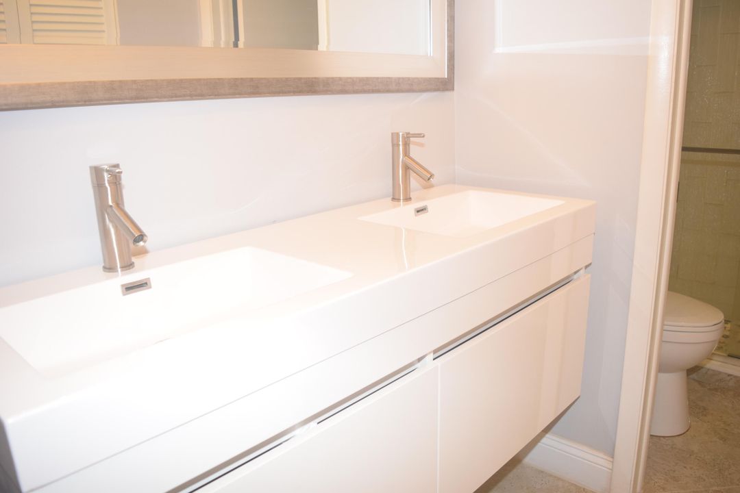 For Rent: $2,200 (2 beds, 2 baths, 1280 Square Feet)