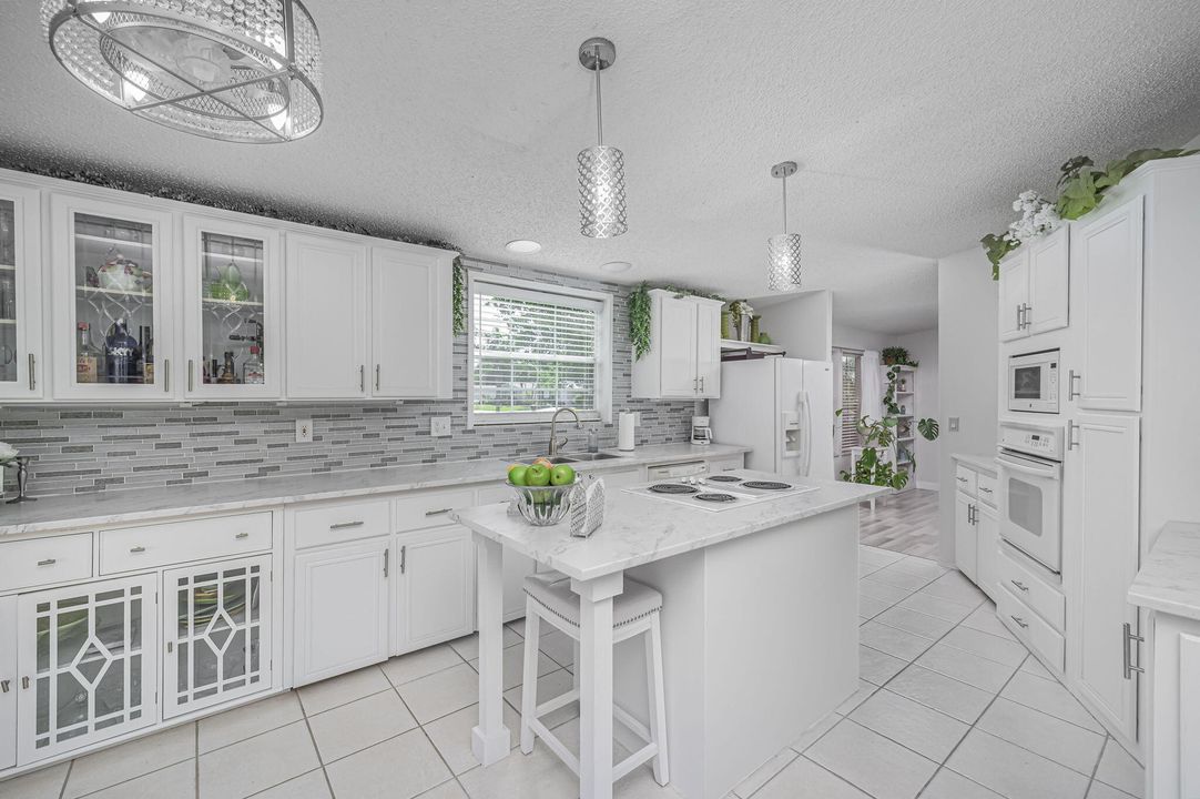 For Sale: $187,777 (2 beds, 2 baths, 1529 Square Feet)