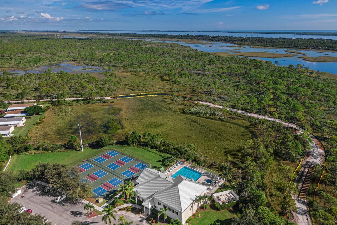 For Sale: $187,777 (2 beds, 2 baths, 1529 Square Feet)