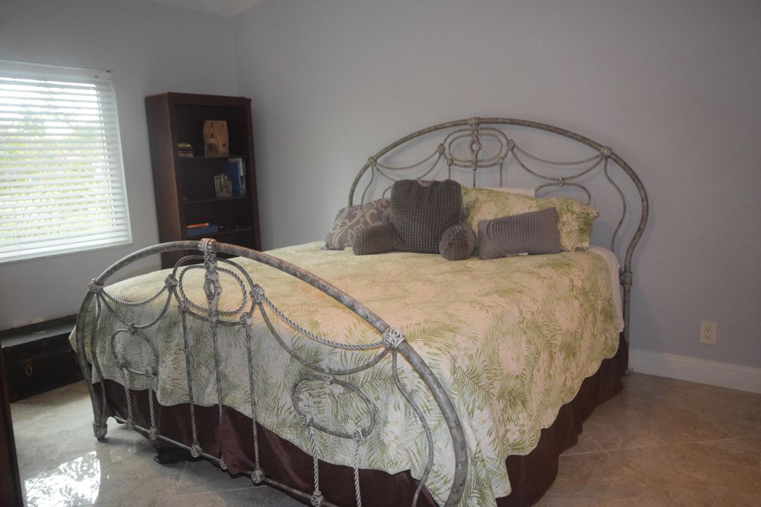 For Rent: $2,200 (2 beds, 2 baths, 1280 Square Feet)