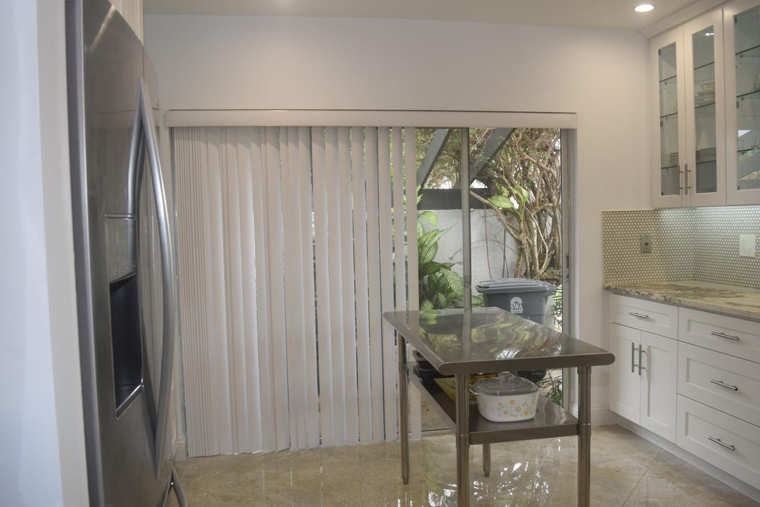 For Rent: $2,200 (2 beds, 2 baths, 1280 Square Feet)