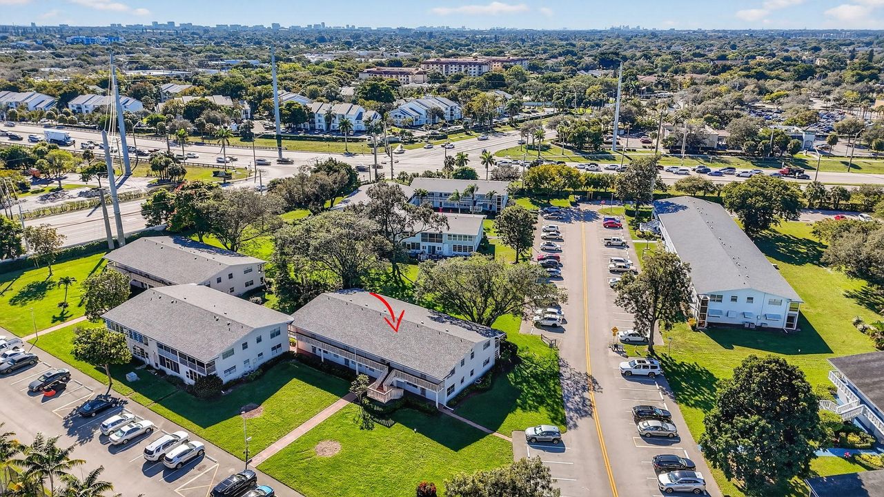 待售: $138,000 (2 贝兹, 1 浴室, 828 平方英尺)