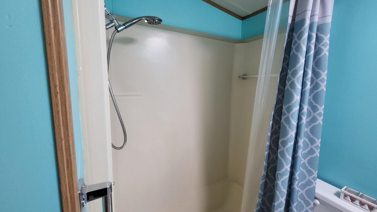 待售: $115,000 (2 贝兹, 1 浴室, 636 平方英尺)