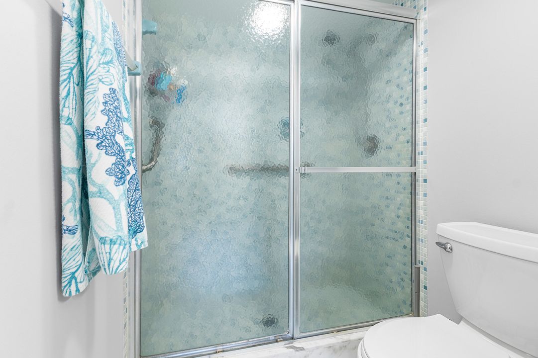 For Sale: $389,000 (2 beds, 2 baths, 1200 Square Feet)