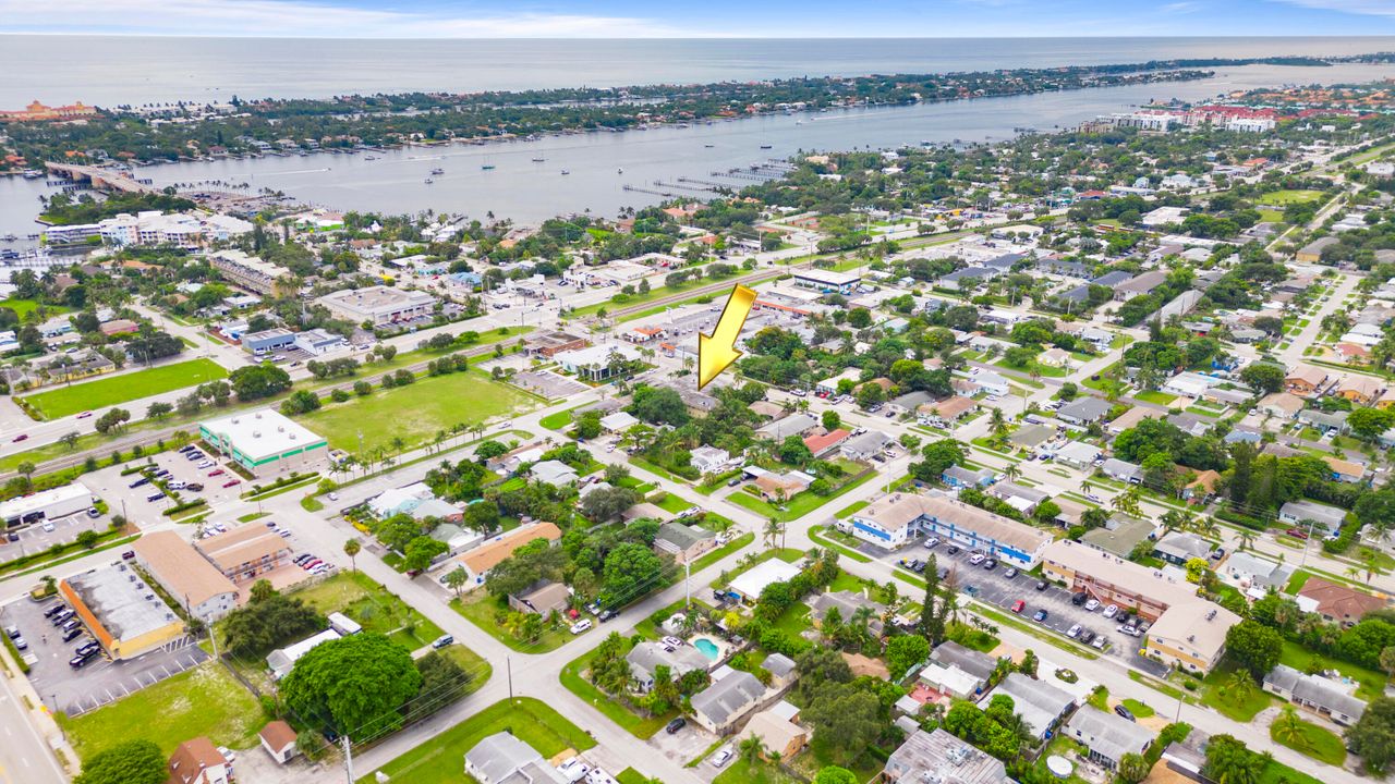 出租: $1,800 (2 贝兹, 1 浴室, 624 平方英尺)