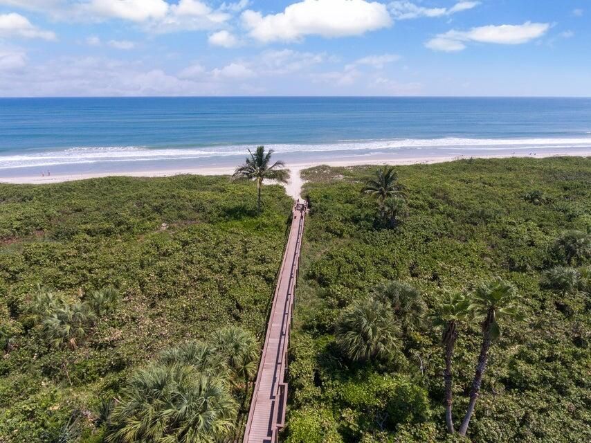 For Sale: $350,000 (3 beds, 2 baths, 1892 Square Feet)