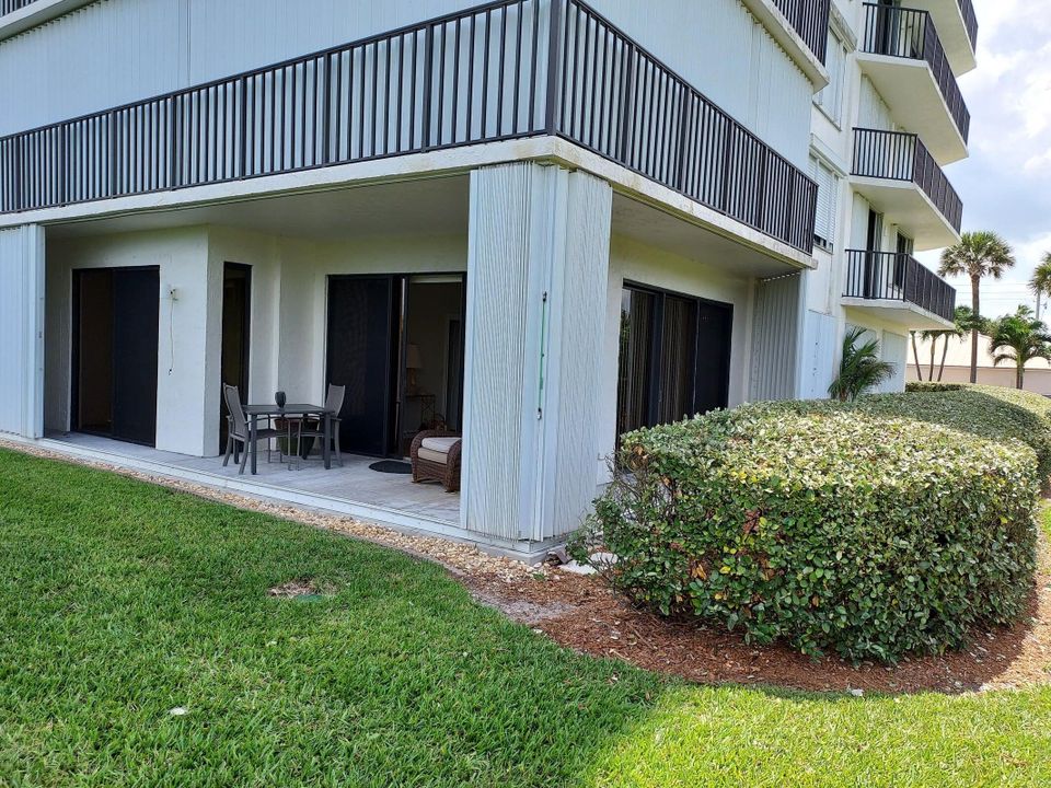 For Sale: $350,000 (3 beds, 2 baths, 1892 Square Feet)