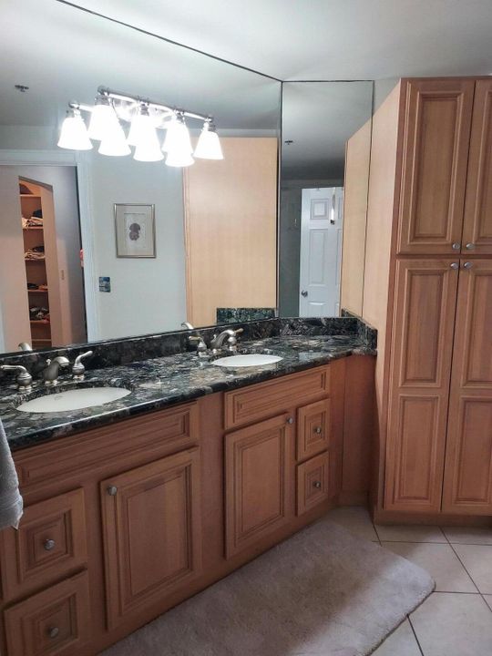 For Sale: $350,000 (3 beds, 2 baths, 1892 Square Feet)