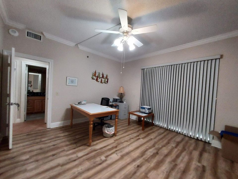 For Sale: $350,000 (3 beds, 2 baths, 1892 Square Feet)