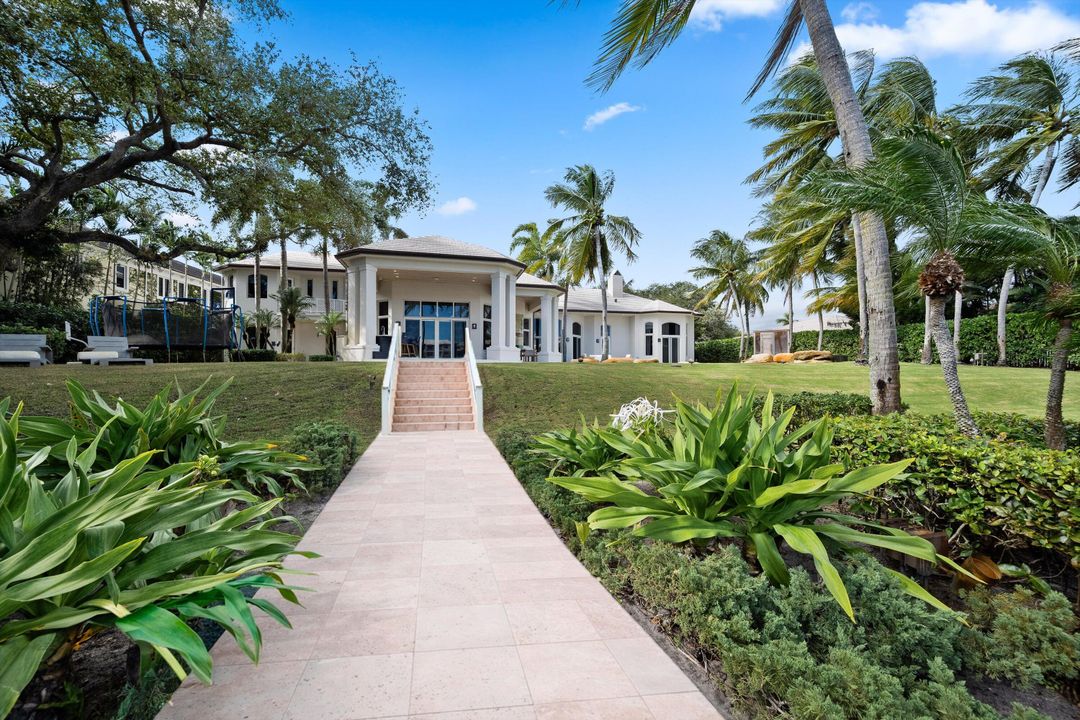 En Venta: $3,000,000 (6 camas, 6 baños, 7011 Pies cuadrados)