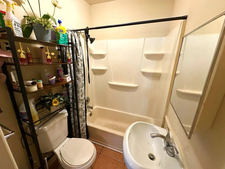 En Venta: $189,900 (3 camas, 2 baños, 1000 Pies cuadrados)