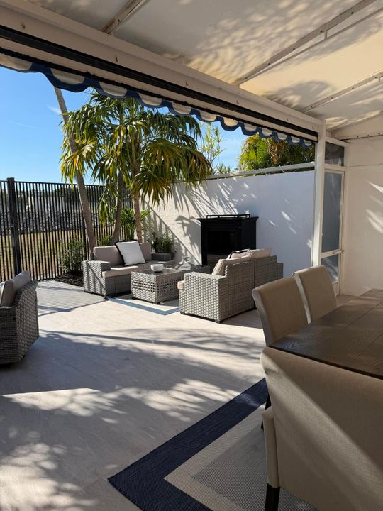 En Venta: $1,150,000 (3 camas, 2 baños, 2006 Pies cuadrados)