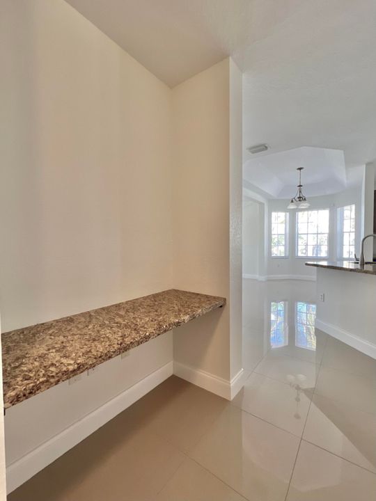 For Rent: $2,800 (3 beds, 2 baths, 1536 Square Feet)