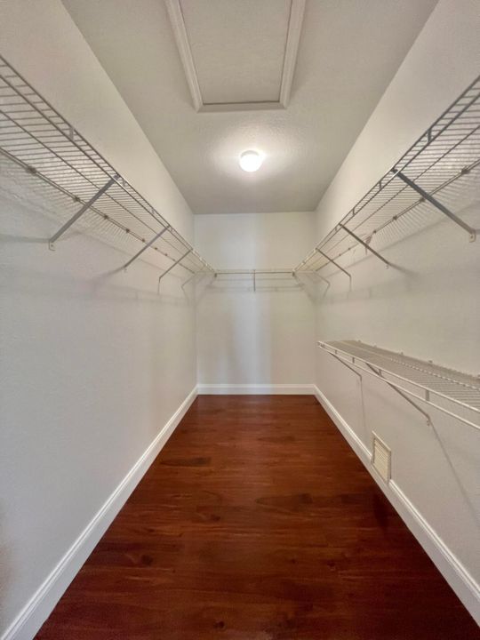 For Rent: $2,800 (3 beds, 2 baths, 1536 Square Feet)