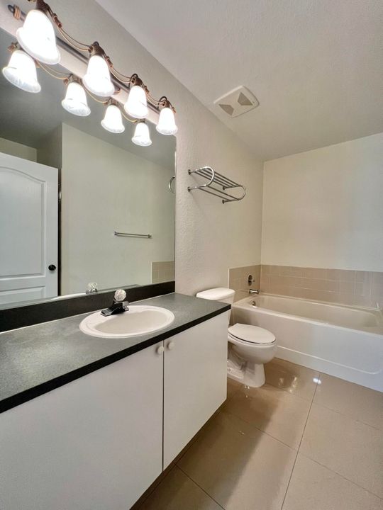 For Rent: $2,800 (3 beds, 2 baths, 1536 Square Feet)