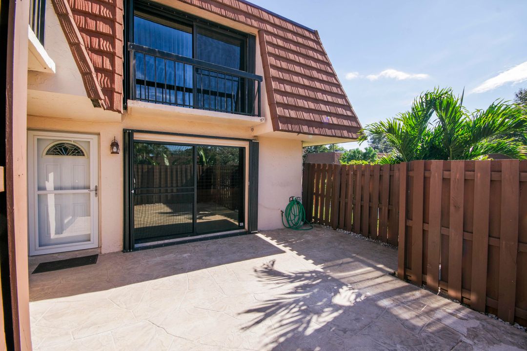 出租: $2,650 (2 贝兹, 2 浴室, 1470 平方英尺)