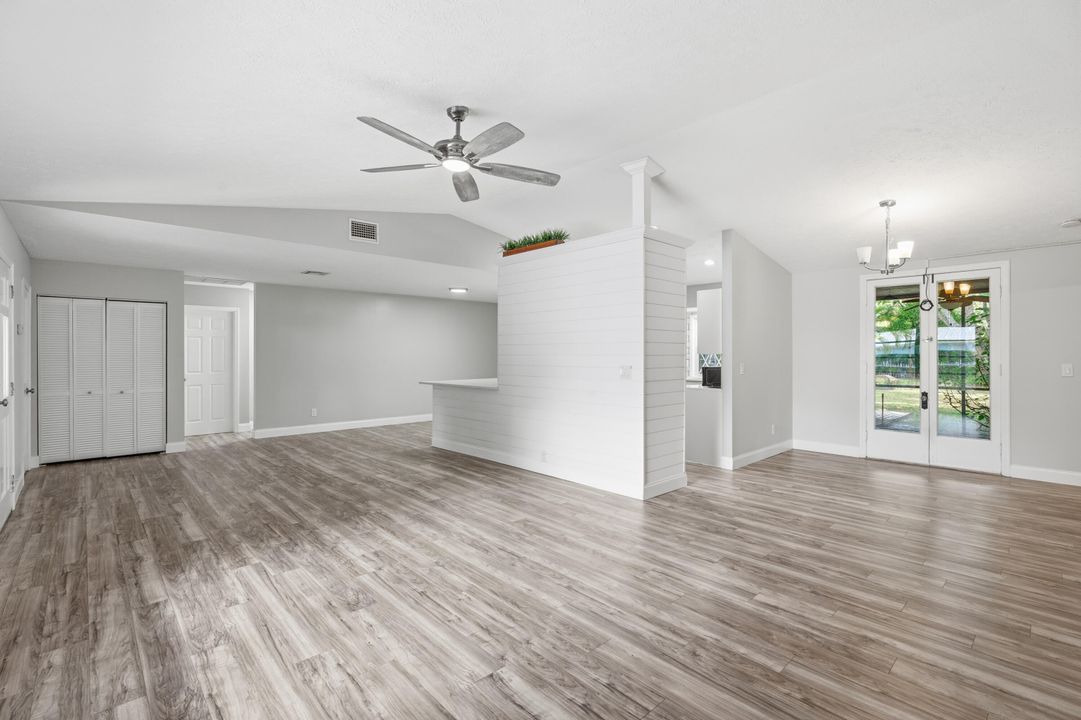 En Venta: $649,000 (4 camas, 3 baños, 2069 Pies cuadrados)