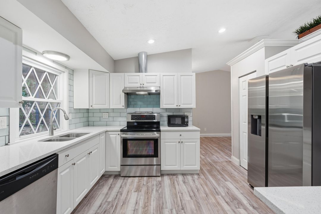 En Venta: $649,000 (4 camas, 3 baños, 2069 Pies cuadrados)