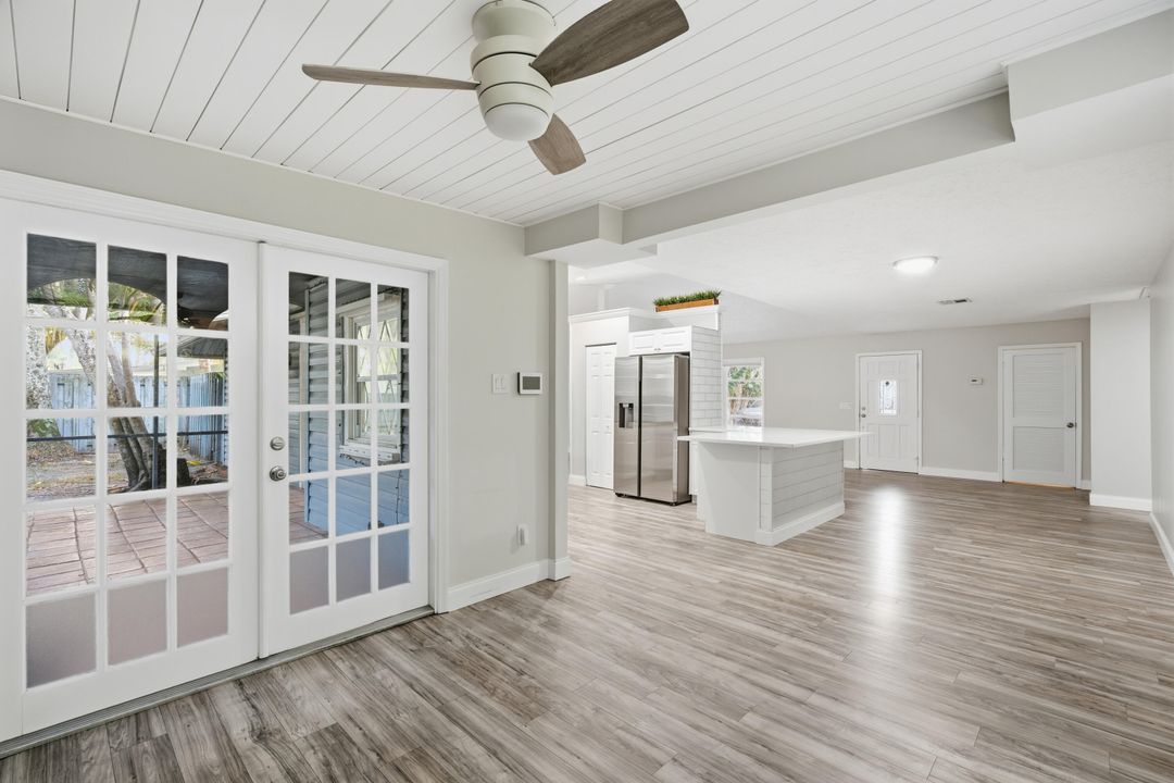 En Venta: $649,000 (4 camas, 3 baños, 2069 Pies cuadrados)