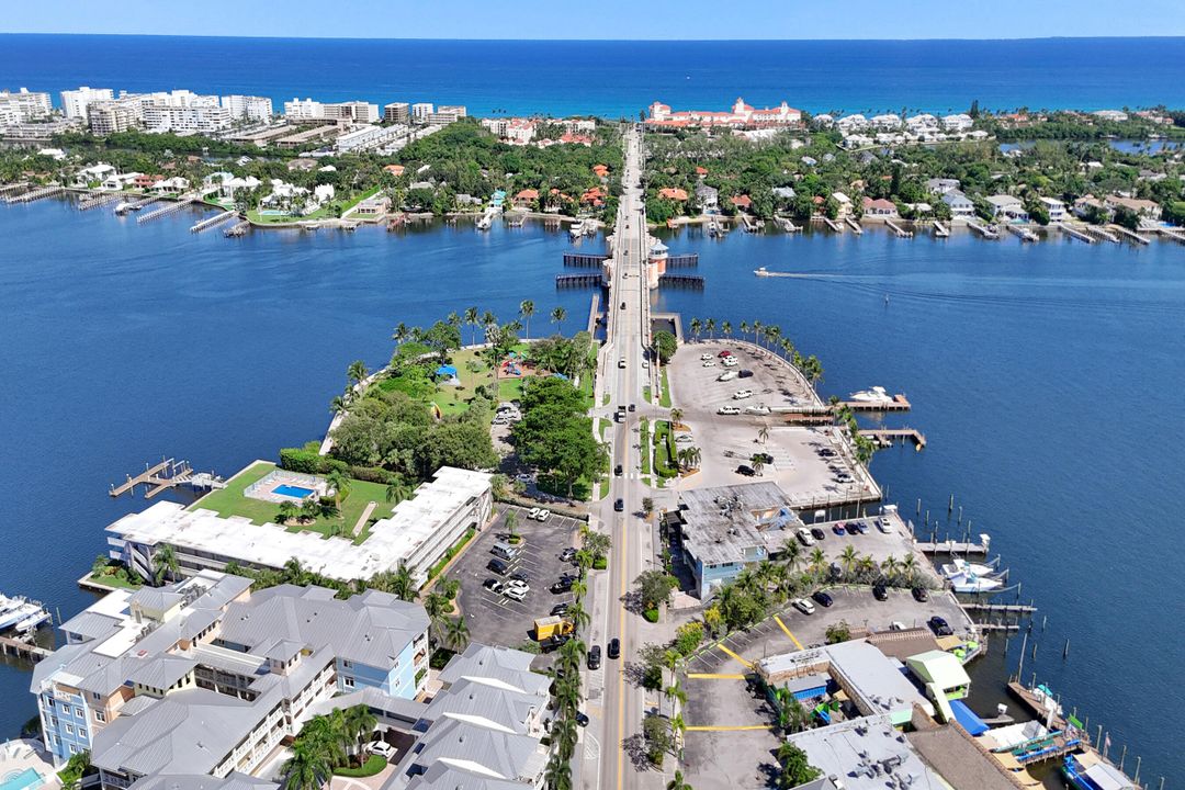 待售: $479,000 (2 贝兹, 2 浴室, 899 平方英尺)