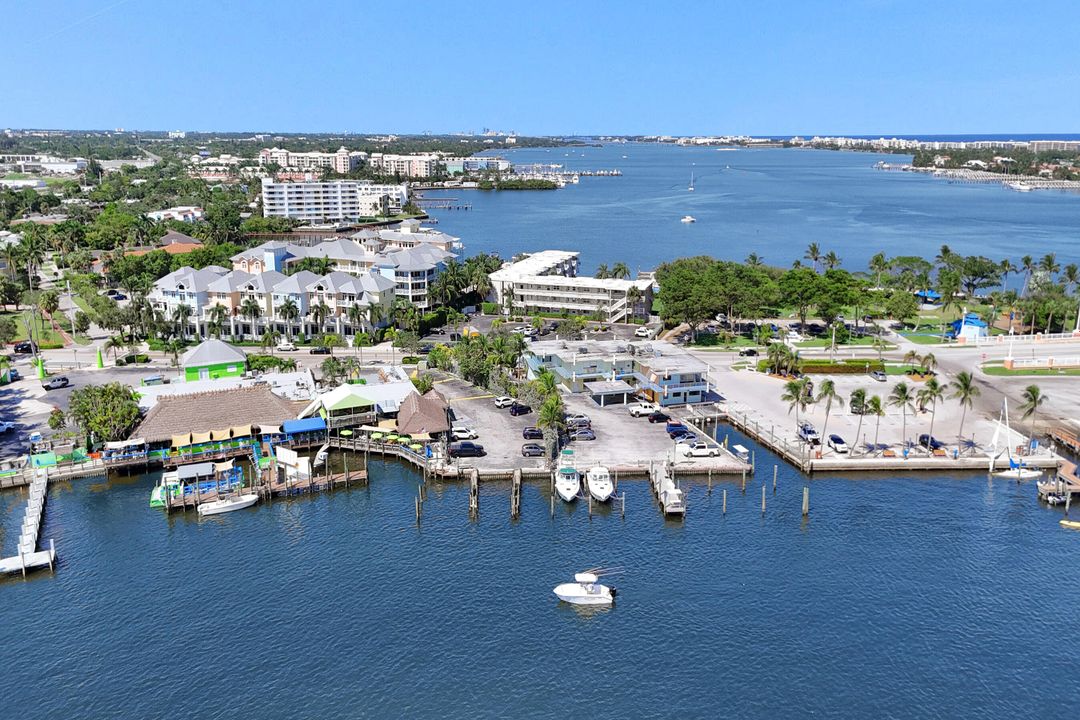 待售: $479,000 (2 贝兹, 2 浴室, 899 平方英尺)