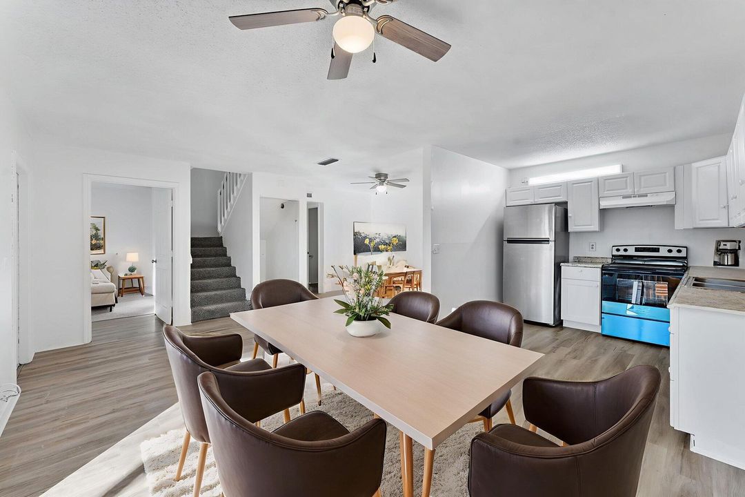 For Sale: $375,000 (3 beds, 2 baths, 1722 Square Feet)