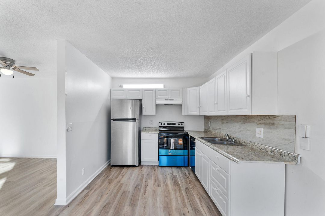 For Sale: $375,000 (3 beds, 2 baths, 1722 Square Feet)