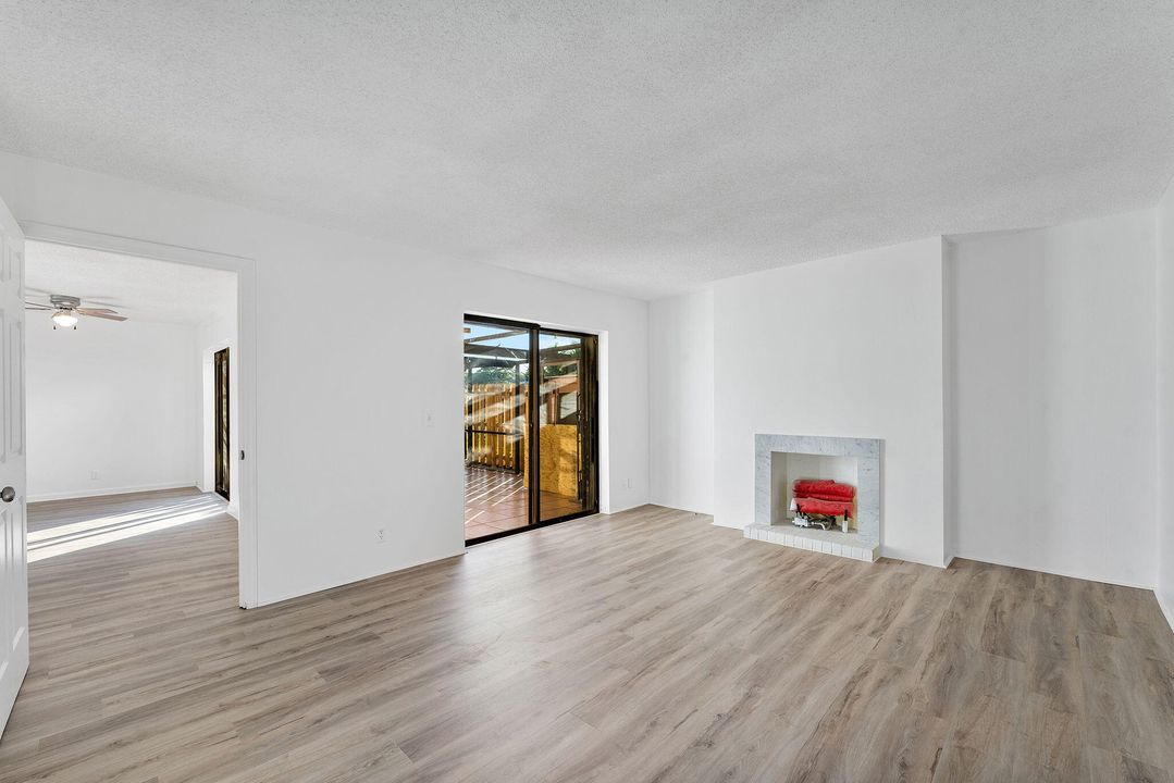 For Sale: $375,000 (3 beds, 2 baths, 1722 Square Feet)