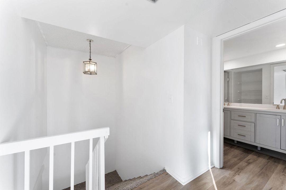 For Sale: $375,000 (3 beds, 2 baths, 1722 Square Feet)