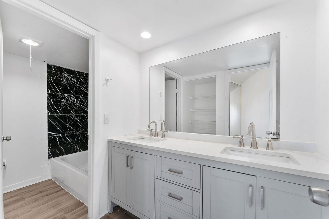 For Sale: $375,000 (3 beds, 2 baths, 1722 Square Feet)