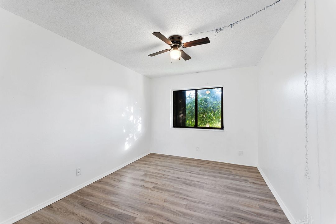 For Sale: $375,000 (3 beds, 2 baths, 1722 Square Feet)